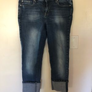 Women’s Gap Straight Legged Cuff Capri jeans